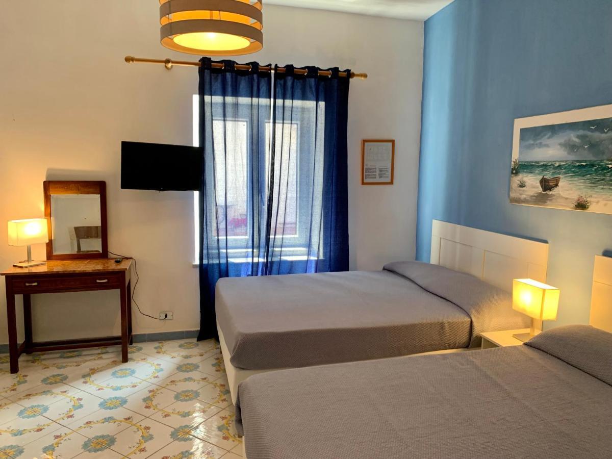 Hotel Ortensia Ponza Esterno foto