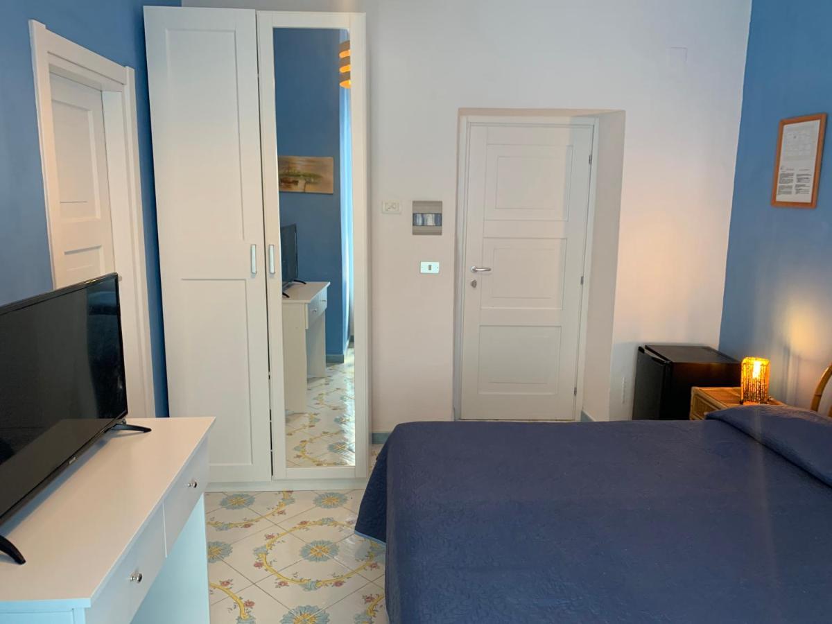 Hotel Ortensia Ponza Esterno foto