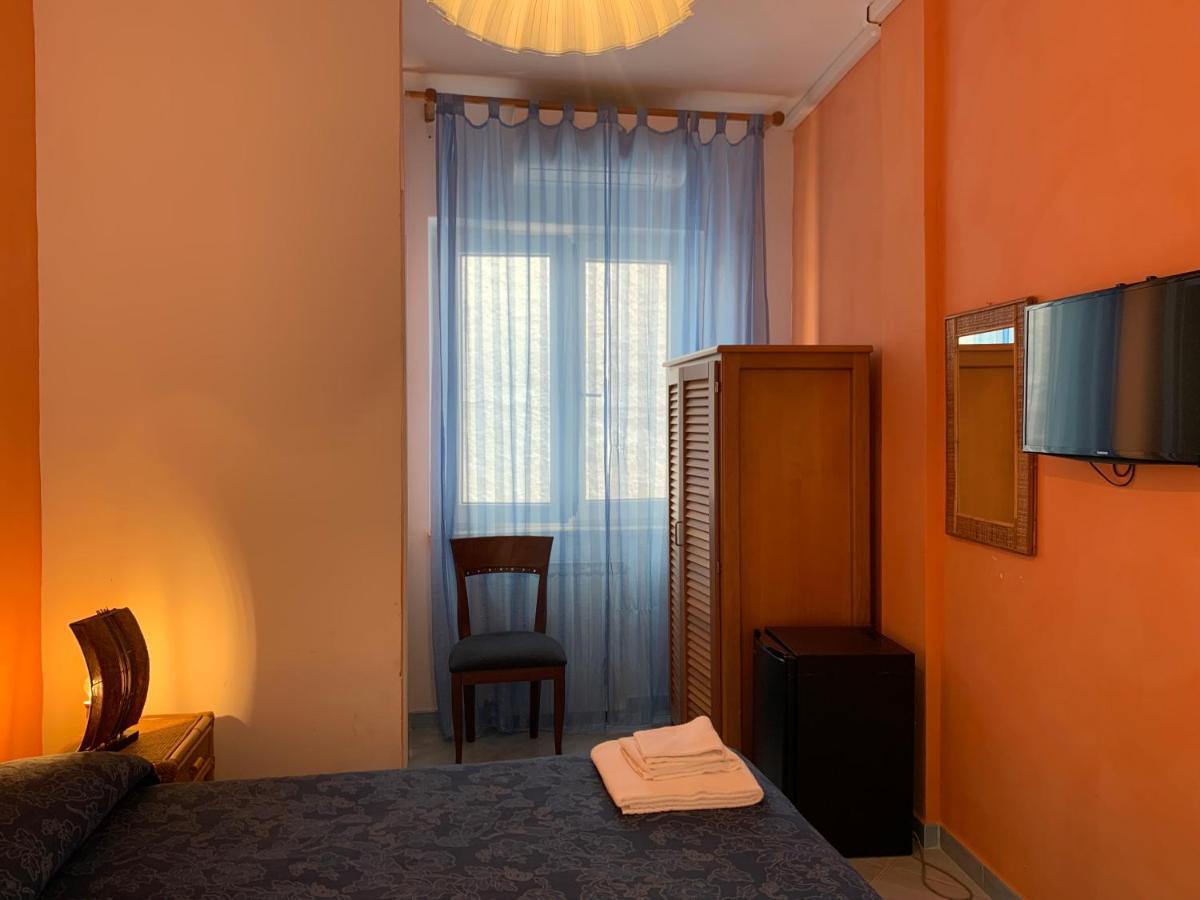 Hotel Ortensia Ponza Esterno foto