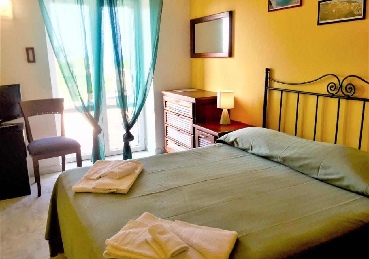 Hotel Ortensia Ponza Esterno foto